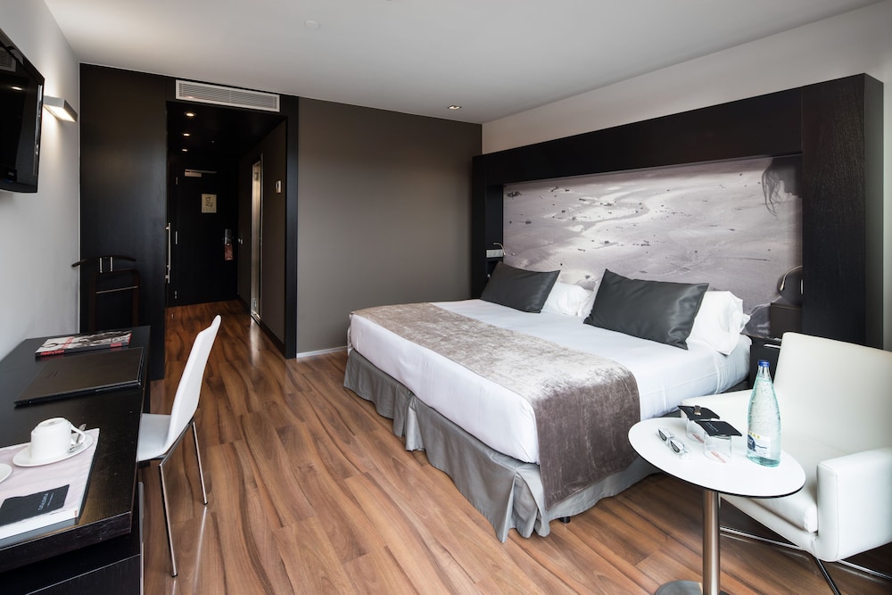 Catalonia Catedral Hotel — Hotel rooms in Barcelona, Catalonia