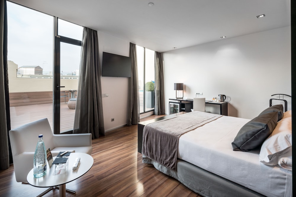 Catalonia Catedral Hotel — Hotel rooms in Barcelona, Catalonia