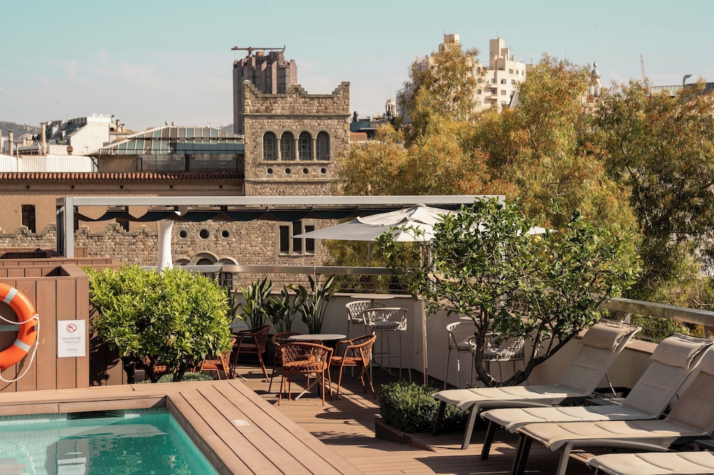 Catalonia Catedral Hotel — Swimming pool in Barcelona, Catalonia
