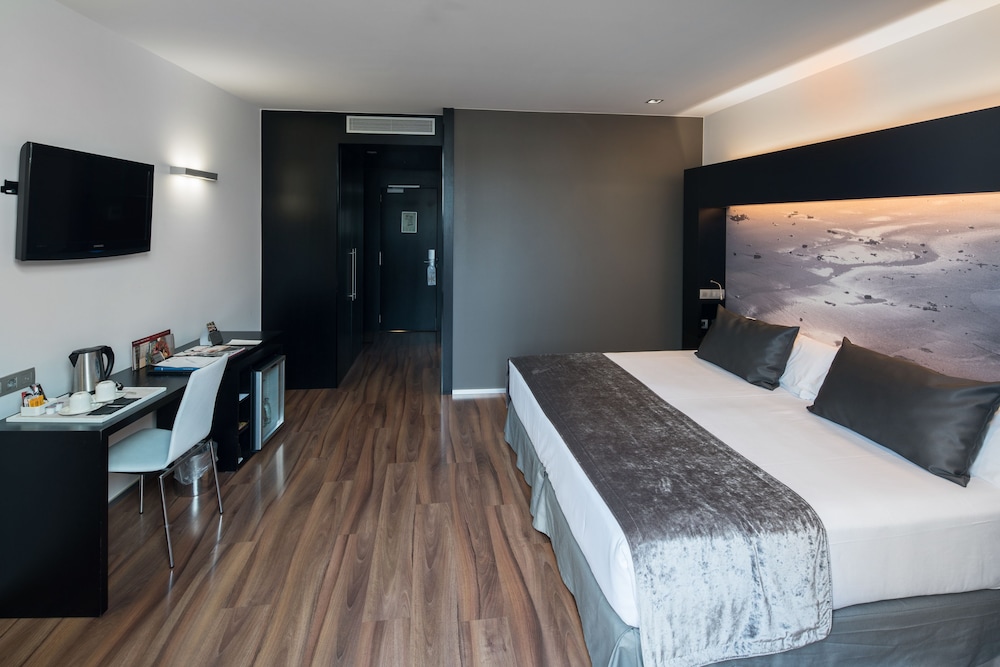 Catalonia Catedral Hotel — Hotel rooms in Barcelona, Catalonia