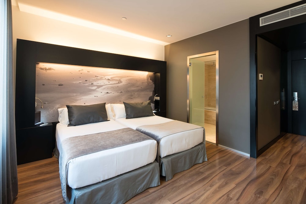 Catalonia Catedral Hotel — Hotel rooms in Barcelona, Catalonia