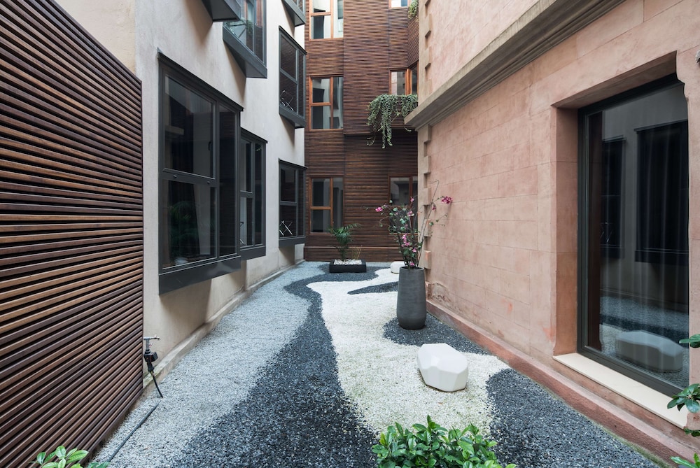 Catalonia Catedral Hotel — Hotel building in Barcelona, Catalonia