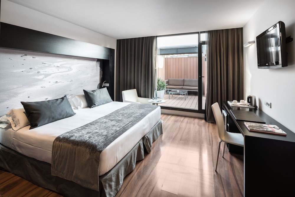 Catalonia Catedral Hotel — Hotel rooms in Barcelona, Catalonia