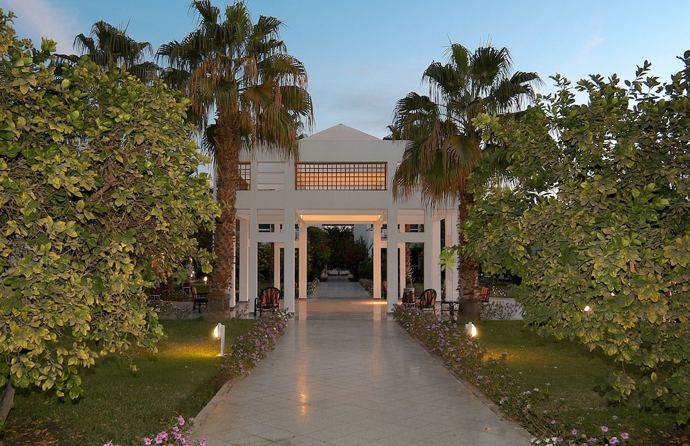 Jolie Ville Resort & Casino Sharm El Sheikh — Hotel building in Sharm El Sheikh, Red Sea