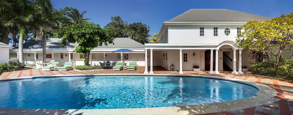 Half Moon — Swimming pool in Montego Bay