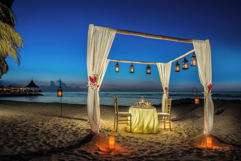 Half Moon — Beach in Montego Bay