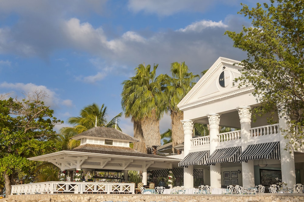 Half Moon — Restaurant & bars in Montego Bay