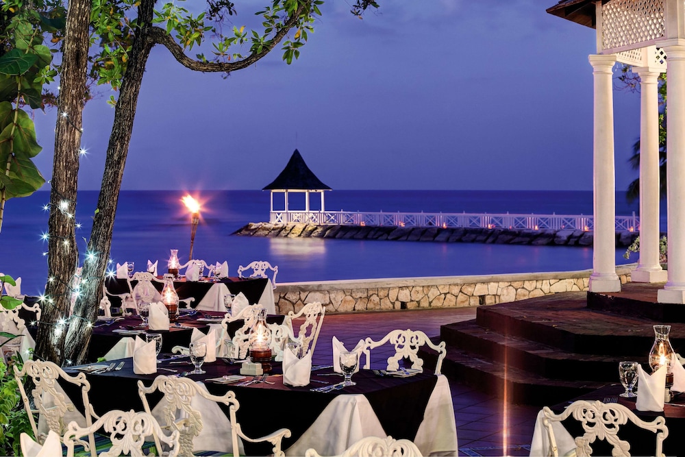 Half Moon — Restaurant & bars in Montego Bay