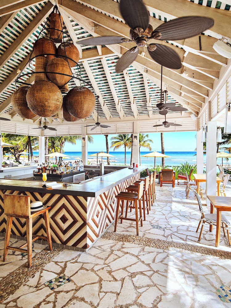 Half Moon — Restaurant & bars in Montego Bay