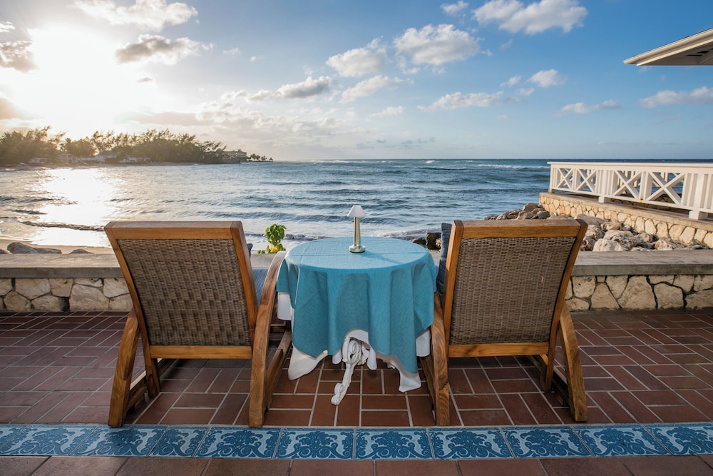 Half Moon — Restaurant & bars in Montego Bay