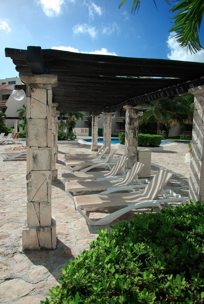Ocean Spa Hotel – All Inclusive — Swimming pool in Cancun, Quintana Roo