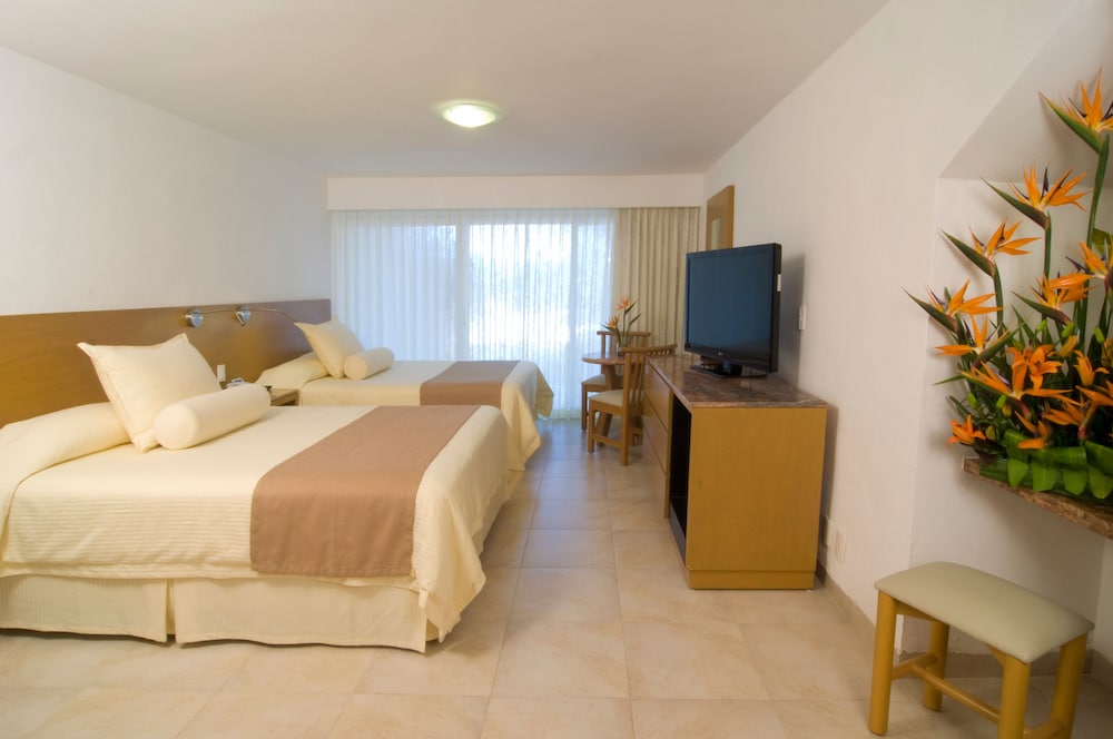 Ocean Spa Hotel – All Inclusive — Hotel rooms in Cancun, Quintana Roo