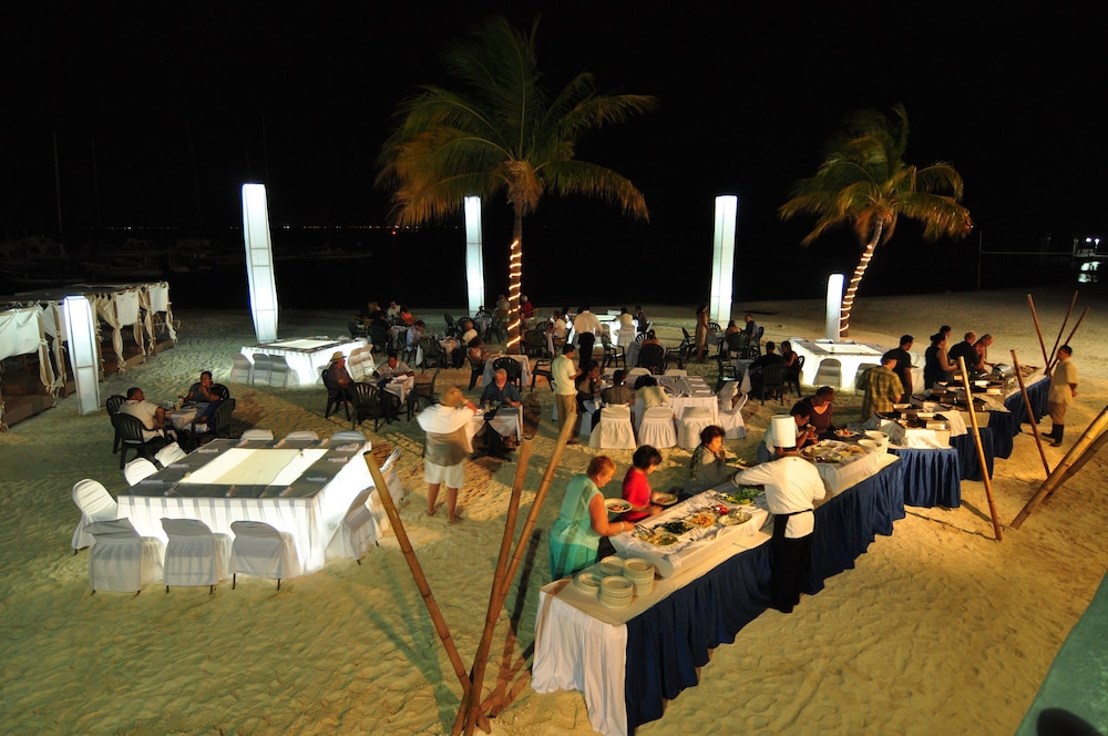 Ocean Spa Hotel – All Inclusive — Restaurant & bars in Cancun, Quintana Roo