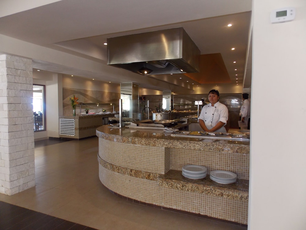 Ocean Spa Hotel – All Inclusive — Restaurant & bars in Cancun, Quintana Roo