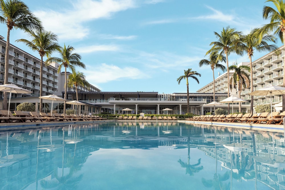 Dreams Rose Hall Resort & Spa - All Inclusive — Swimming pool in Montego Bay