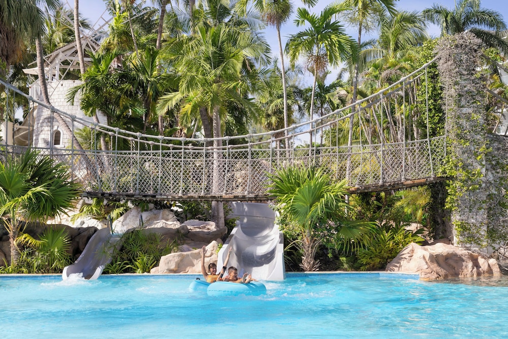 Dreams Rose Hall Resort & Spa - All Inclusive — Swimming pool in Montego Bay
