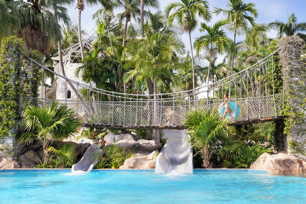 Dreams Rose Hall Resort & Spa - All Inclusive — Swimming pool in Montego Bay