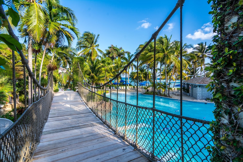 Dreams Rose Hall Resort & Spa - All Inclusive — Swimming pool in Montego Bay