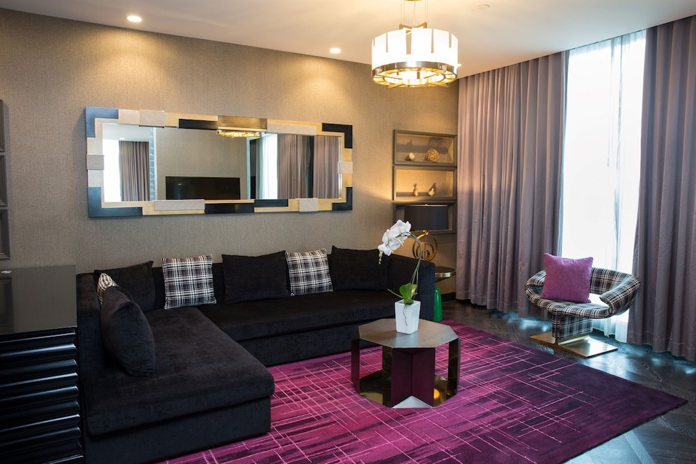 Hotel Indigo Los Angeles Downtown by IHG — Hotel rooms in Los Angeles, California