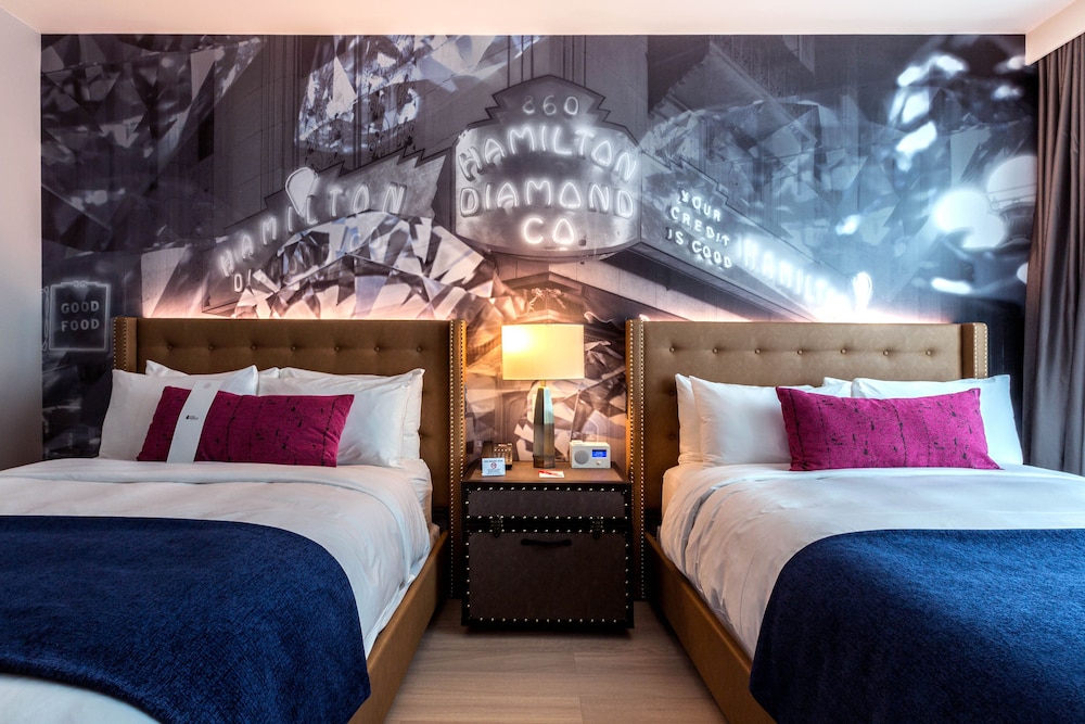 Hotel Indigo Los Angeles Downtown by IHG — Hotel rooms in Los Angeles, California