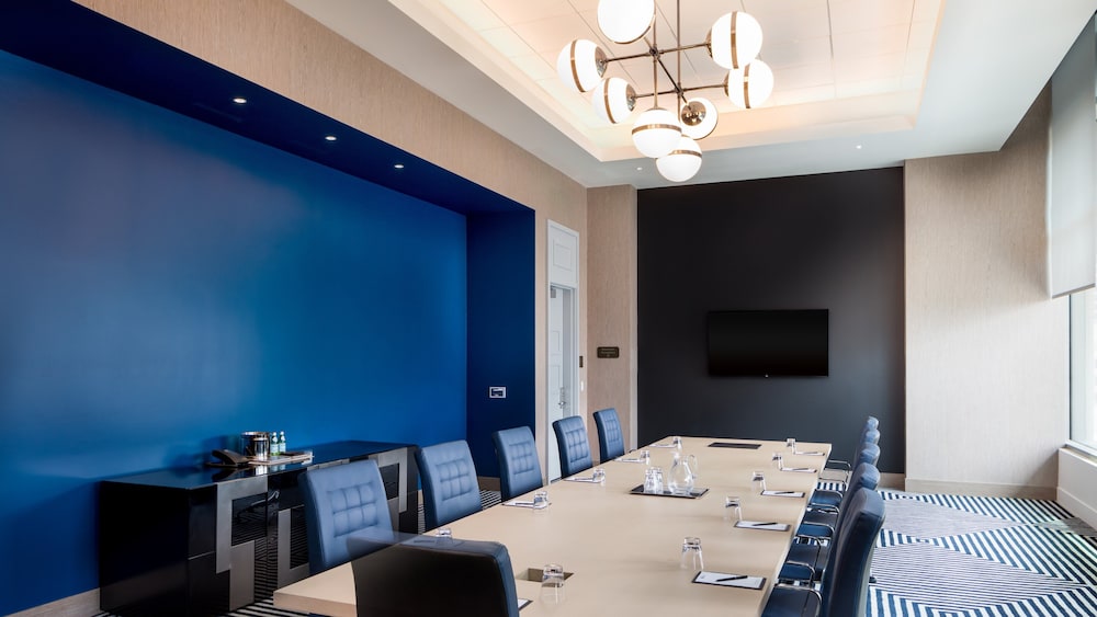 Hotel Indigo Los Angeles Downtown by IHG — Hotel building in Los Angeles, California