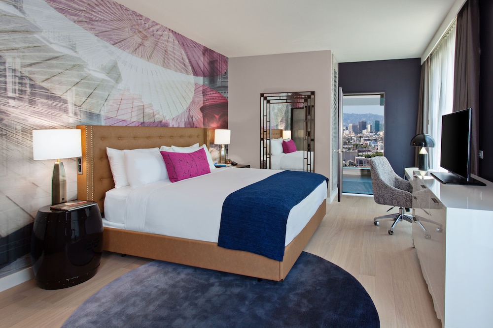 Hotel Indigo Los Angeles Downtown by IHG — Hotel rooms in Los Angeles, California