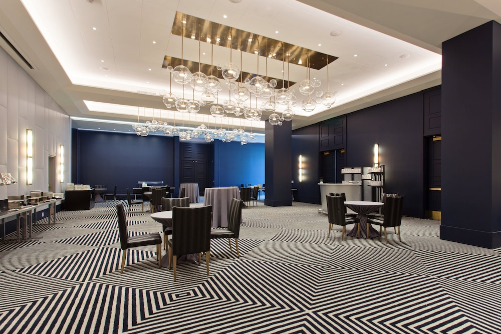 Hotel Indigo Los Angeles Downtown by IHG — Restaurant & bars in Los Angeles, California