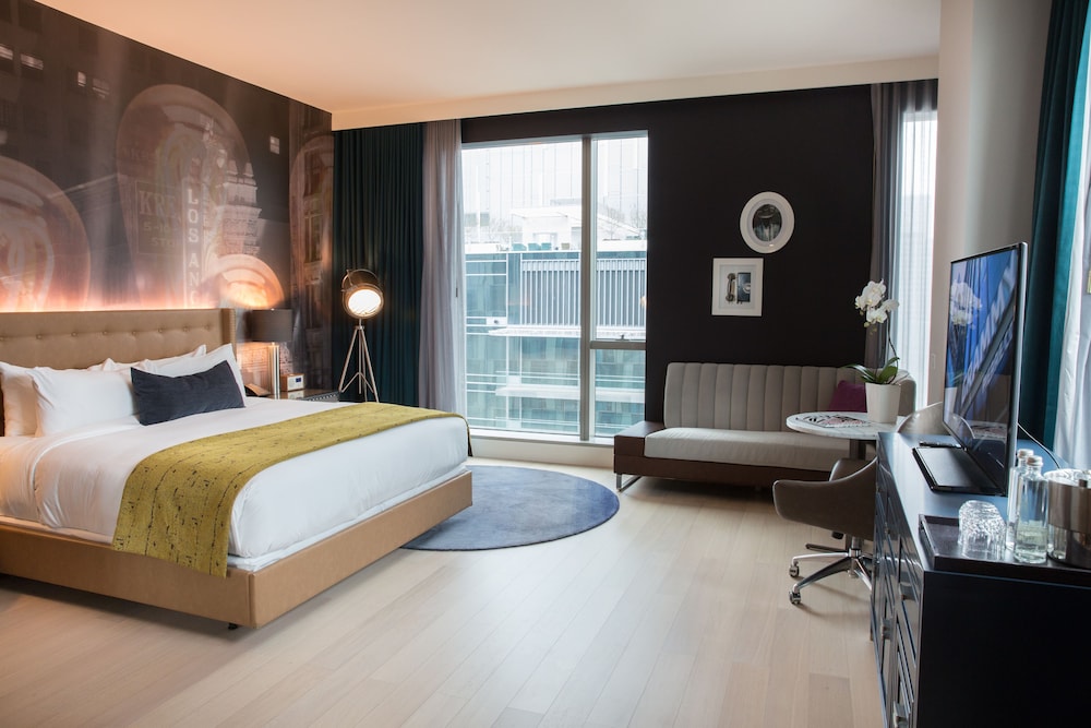 Hotel Indigo Los Angeles Downtown by IHG — Hotel rooms in Los Angeles, California