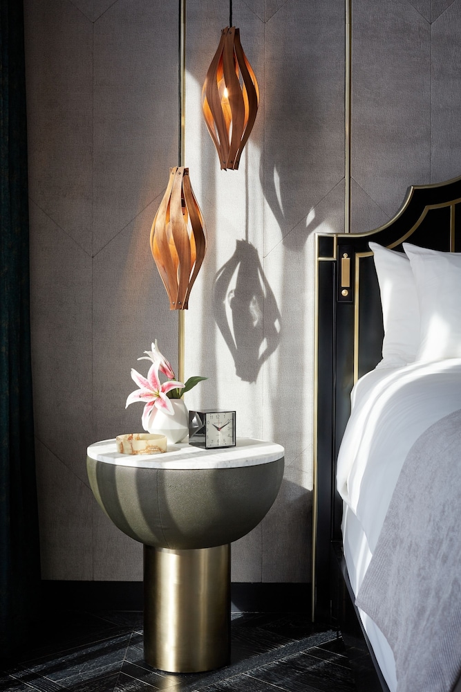 Hotel Indigo Los Angeles Downtown by IHG — Hotel rooms in Los Angeles, California