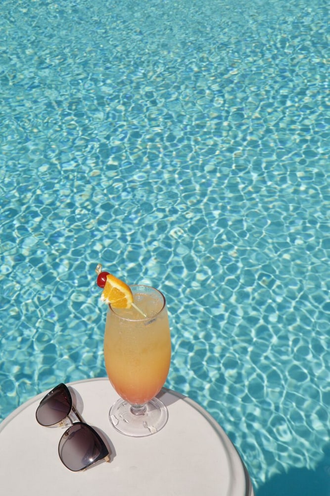 Hotel Indigo Los Angeles Downtown by IHG — Swimming pool in Los Angeles, California