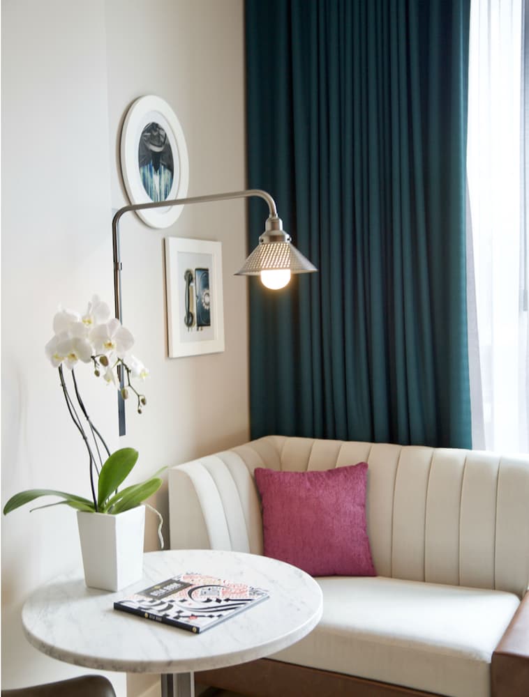Hotel Indigo Los Angeles Downtown by IHG — Hotel rooms in Los Angeles, California