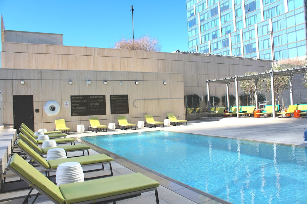 Hotel Indigo Los Angeles Downtown by IHG — Swimming pool in Los Angeles, California