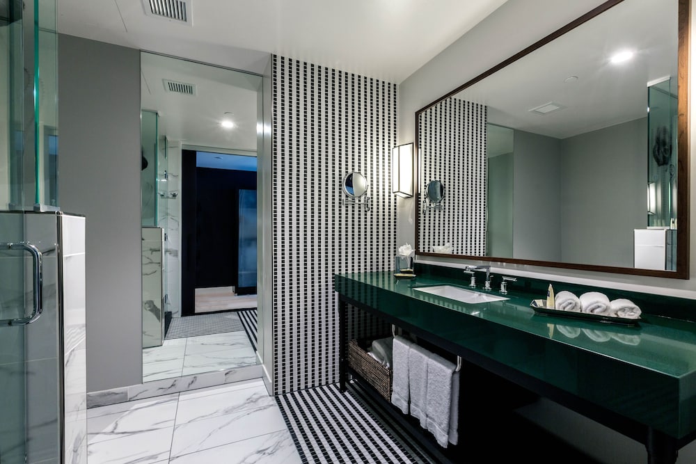 Hotel Indigo Los Angeles Downtown by IHG — Hotel rooms in Los Angeles, California