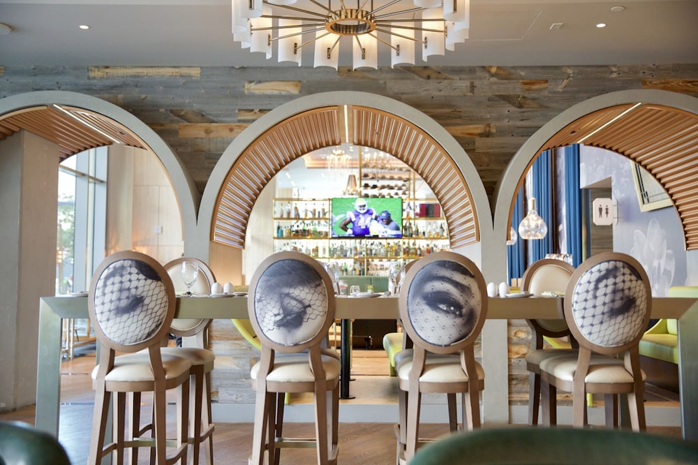 Hotel Indigo Los Angeles Downtown by IHG — Restaurant & bars in Los Angeles, California