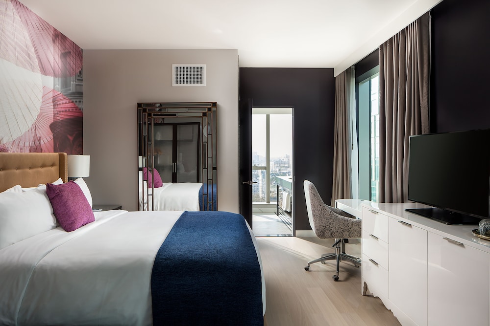 Hotel Indigo Los Angeles Downtown by IHG — Hotel rooms in Los Angeles, California