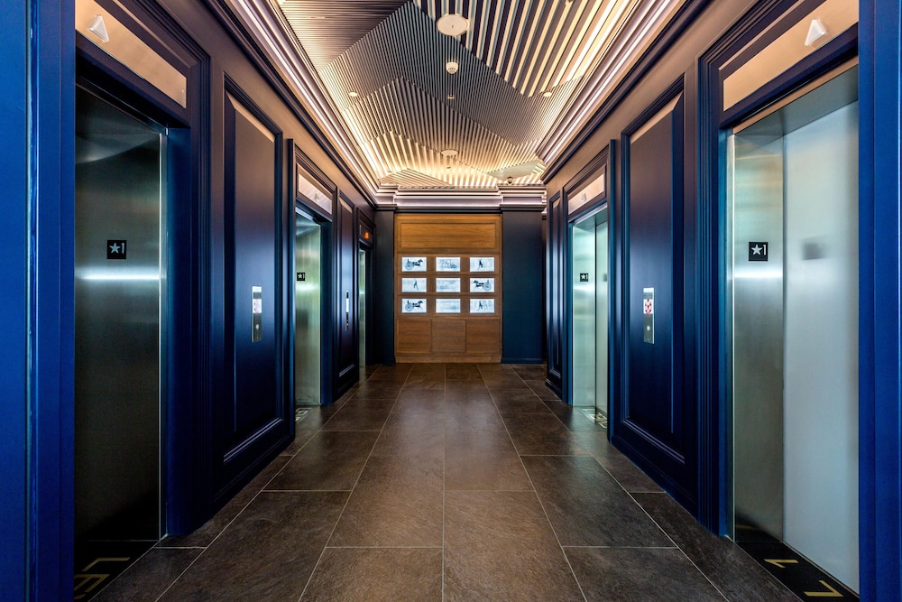 Hotel Indigo Los Angeles Downtown by IHG — Hotel building in Los Angeles, California