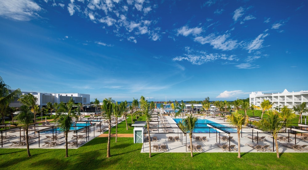 Hotel Riu Montego Bay - Adults Only - All Inclusive — Swimming pool in Montego Bay