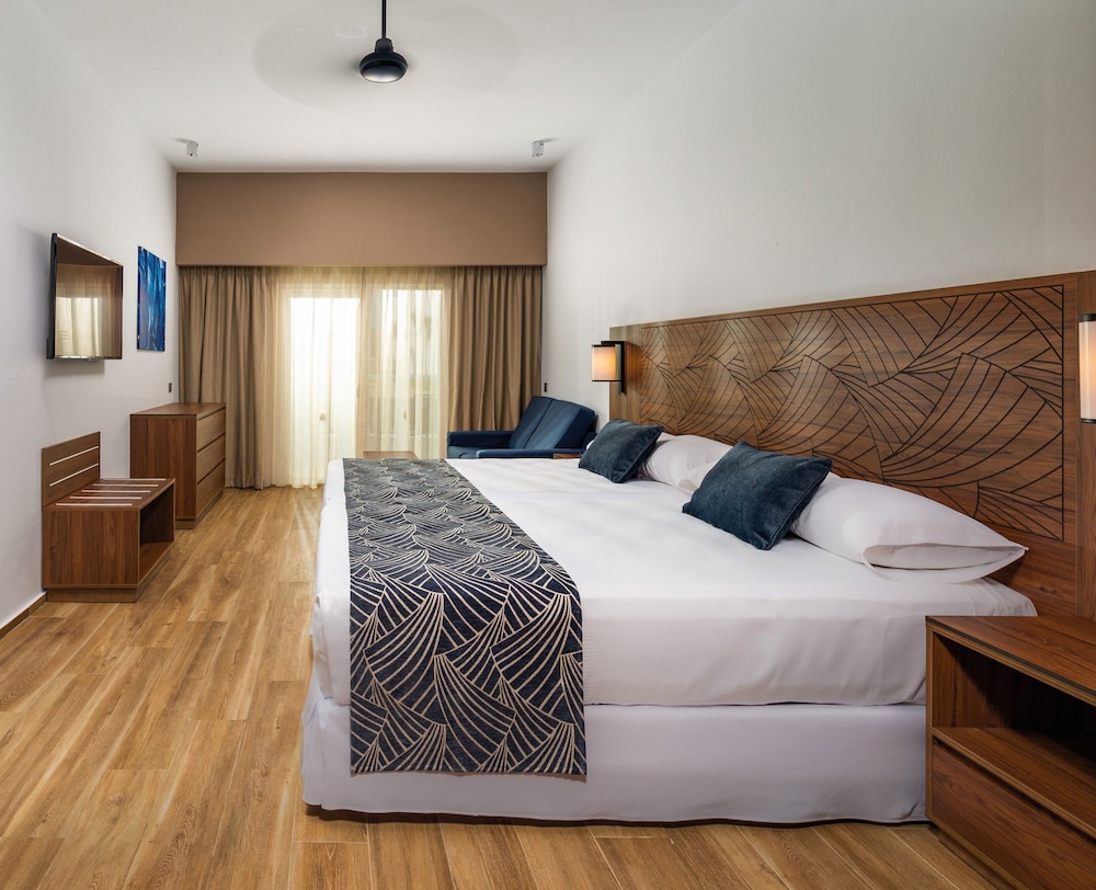 Hotel Riu Montego Bay - Adults Only - All Inclusive — Hotel rooms in Montego Bay