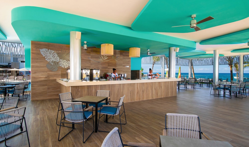 Hotel Riu Montego Bay - Adults Only - All Inclusive — Restaurant & bars in Montego Bay