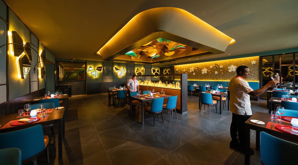 Hotel Riu Montego Bay - Adults Only - All Inclusive — Restaurant & bars in Montego Bay