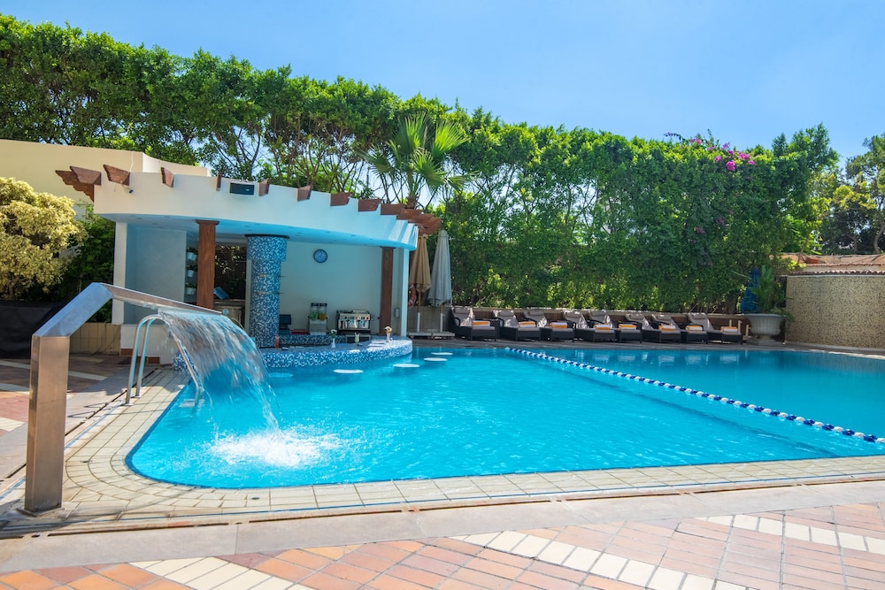 Sonesta Hotel Tower & Casino Cairo — Swimming pool in Cairo, Cairo
