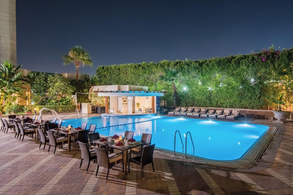 Sonesta Hotel Tower & Casino Cairo — Swimming pool in Cairo, Cairo