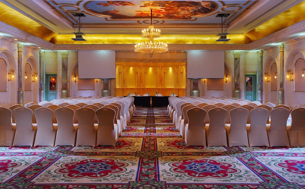 Sonesta Hotel Tower & Casino Cairo — Hotel building in Cairo, Cairo