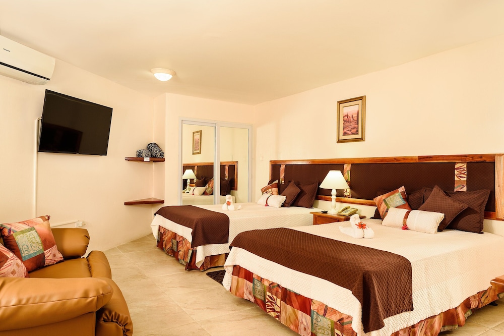 Rondel Village — Hotel rooms in Negril