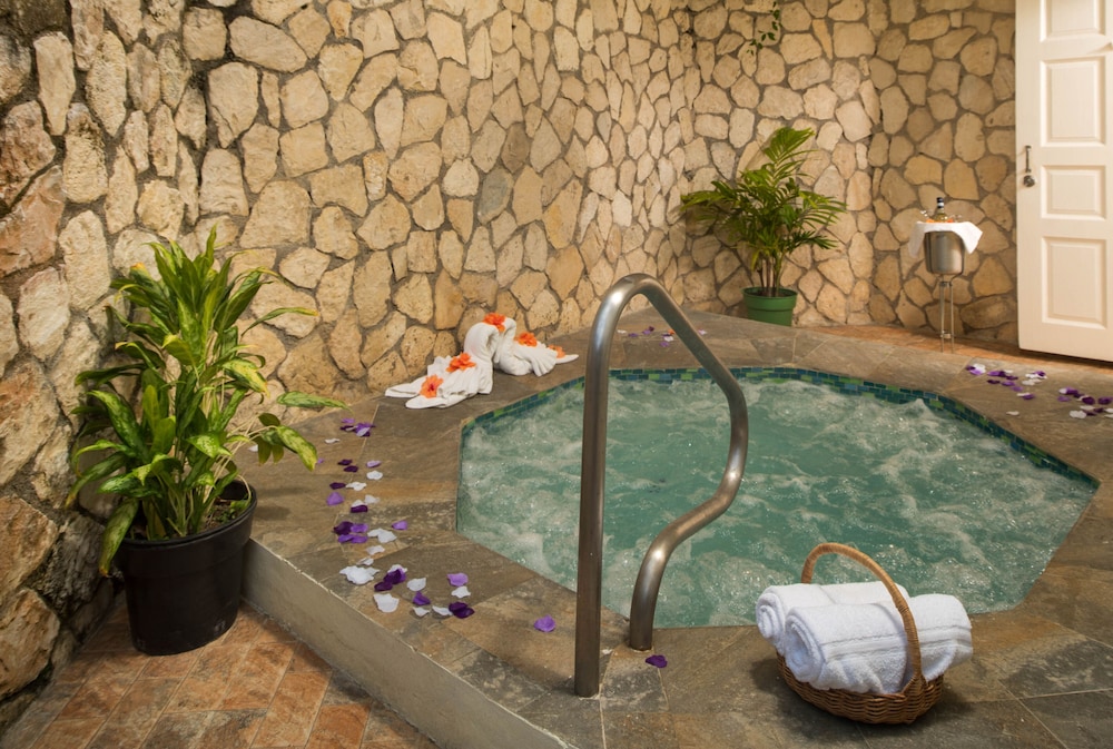 Rondel Village — Spa in Negril