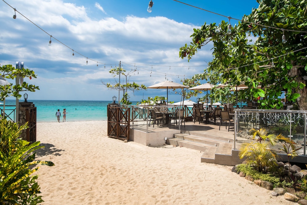 Rondel Village — Restaurant & bars in Negril