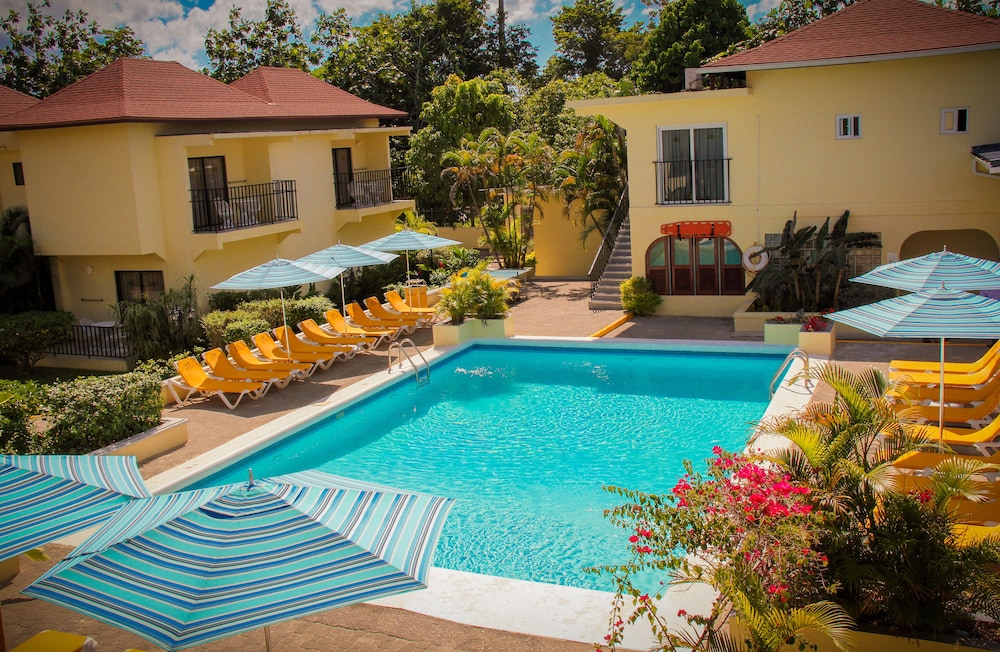 Rooms on the Beach Negril — Swimming pool in Negril