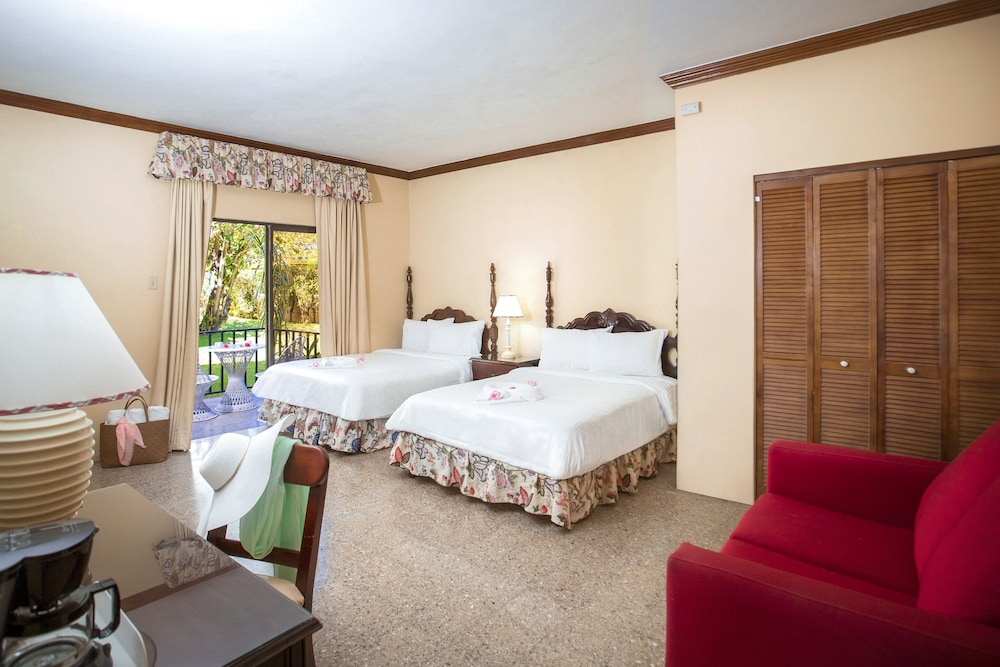 Rooms on the Beach Negril — Hotel rooms in Negril