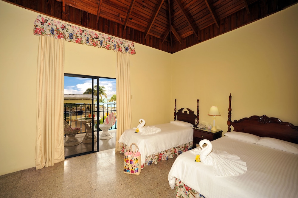 Rooms on the Beach Negril — Hotel rooms in Negril