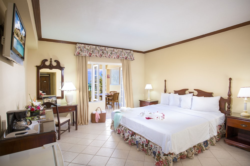 Rooms on the Beach Negril — Hotel rooms in Negril